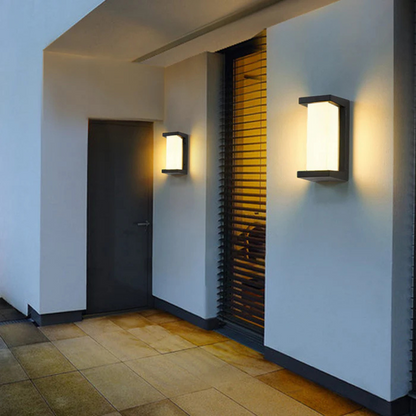 Venkovní nástěnná lampa s LED senzorem pohybu odolná vůči povětrnostním vlivům