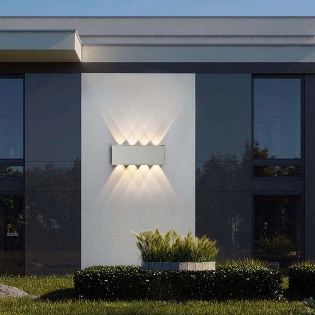 LED voděodolná nástěnná lampa – elegantní akcentové svítidlo do interiéru i exteriéru