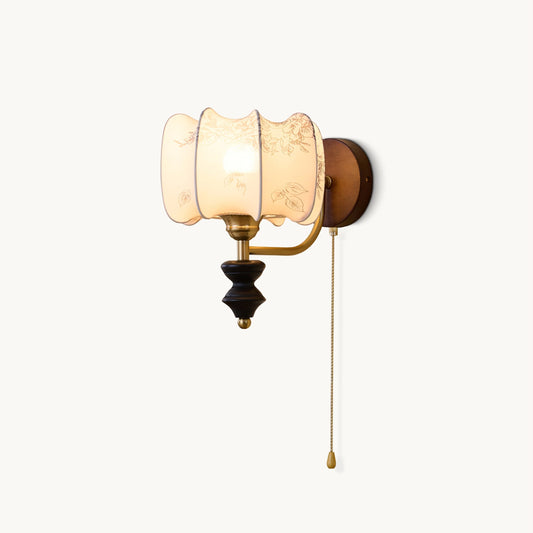 Nástěnná lampa z vintage dřeva a látky s tažnou šňůrkou, do interiéru
