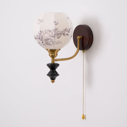 Nástěnná lampa z vintage dřeva a látky s tažnou šňůrkou, do interiéru