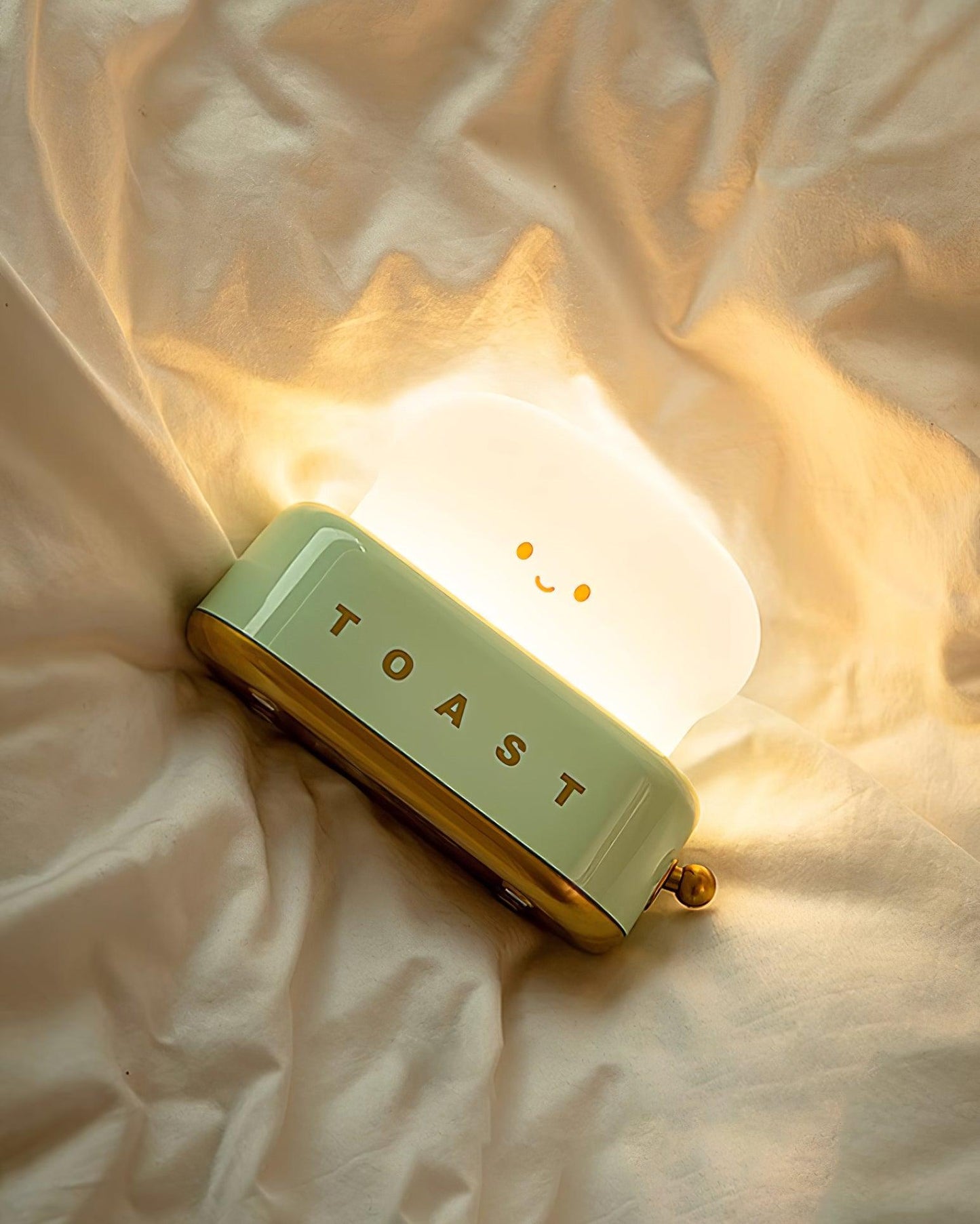 Dobíjecí stolní lampa ve tvaru toustovače