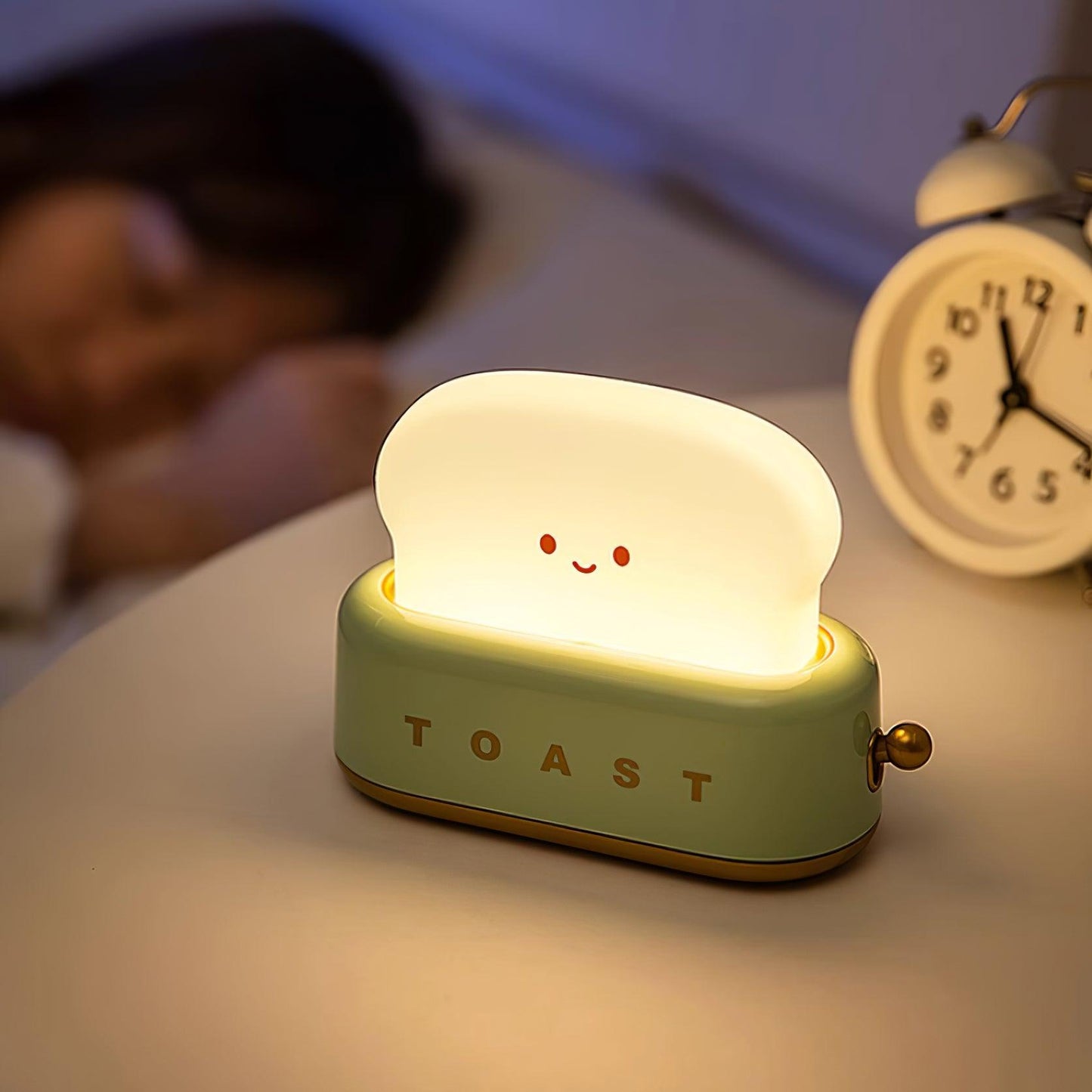 Dobíjecí stolní lampa ve tvaru toustovače
