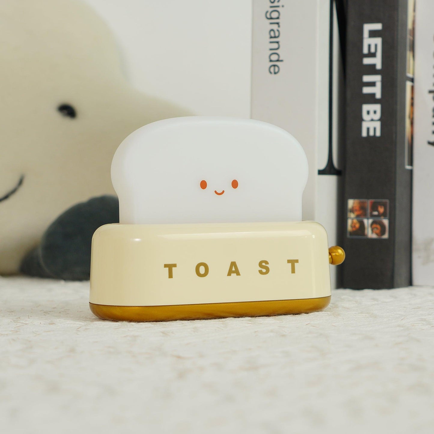Dobíjecí stolní lampa ve tvaru toustovače