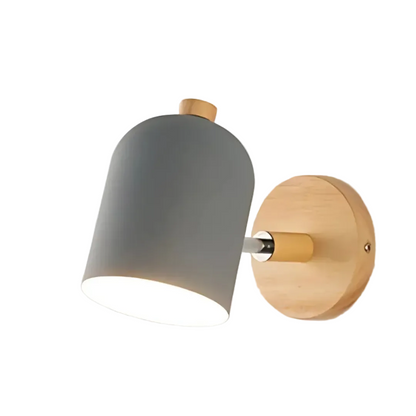 Dřevěná nástěnná lampa se skandinávským designem a LED