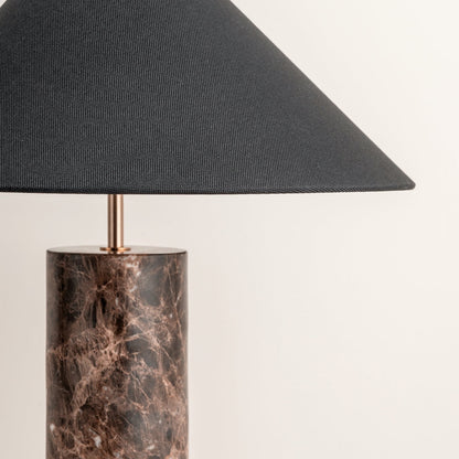 Moderní stolní lampa z hnědého mramoru s černým látkovým stínidlem