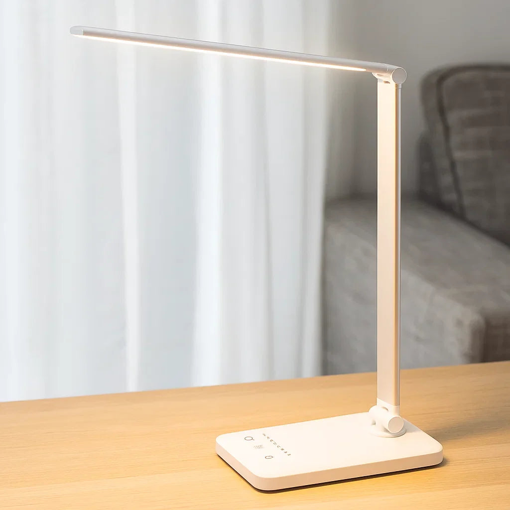 Nastavitelná LED stolní lampa s dotykovým ovládáním a USB