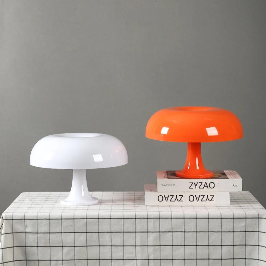 Elegantní a rozmarná houbová retro stolní lampa, útulná dekorace
