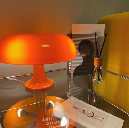 Elegantní a rozmarná houbová retro stolní lampa, útulná dekorace