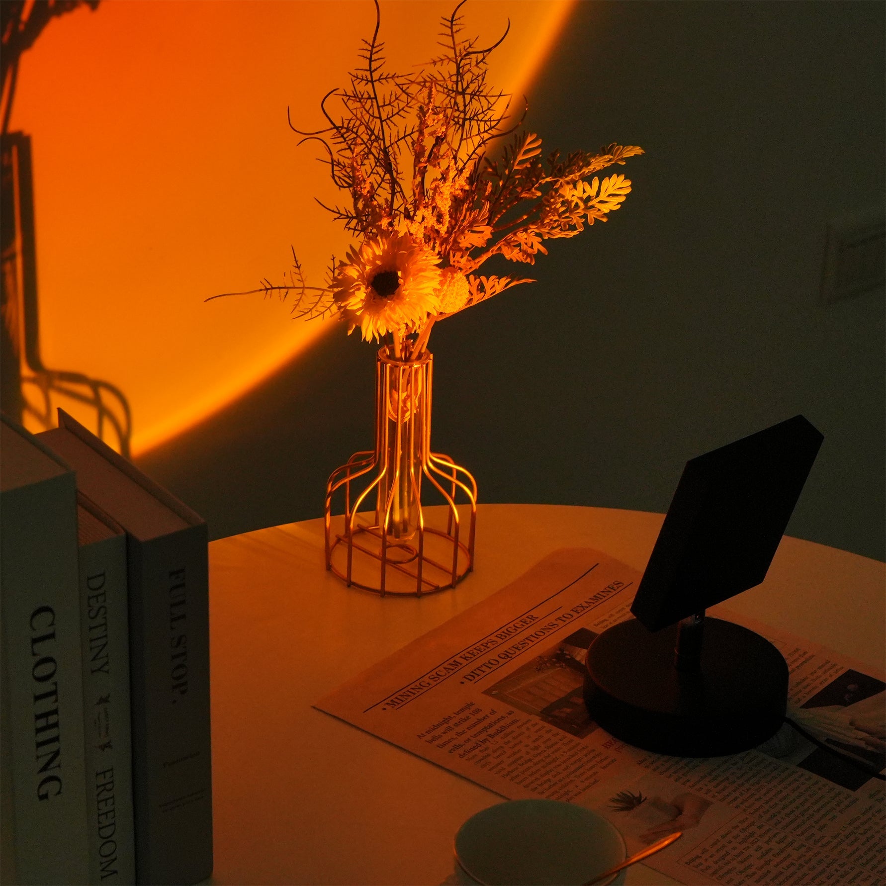 Stolní lampa Color Halo s projekcí kruhového světla