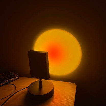 Stolní lampa Color Halo s projekcí kruhového světla
