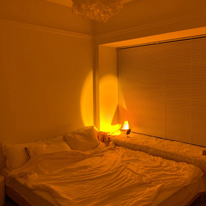 Stolní lampa Color Halo s projekcí kruhového světla