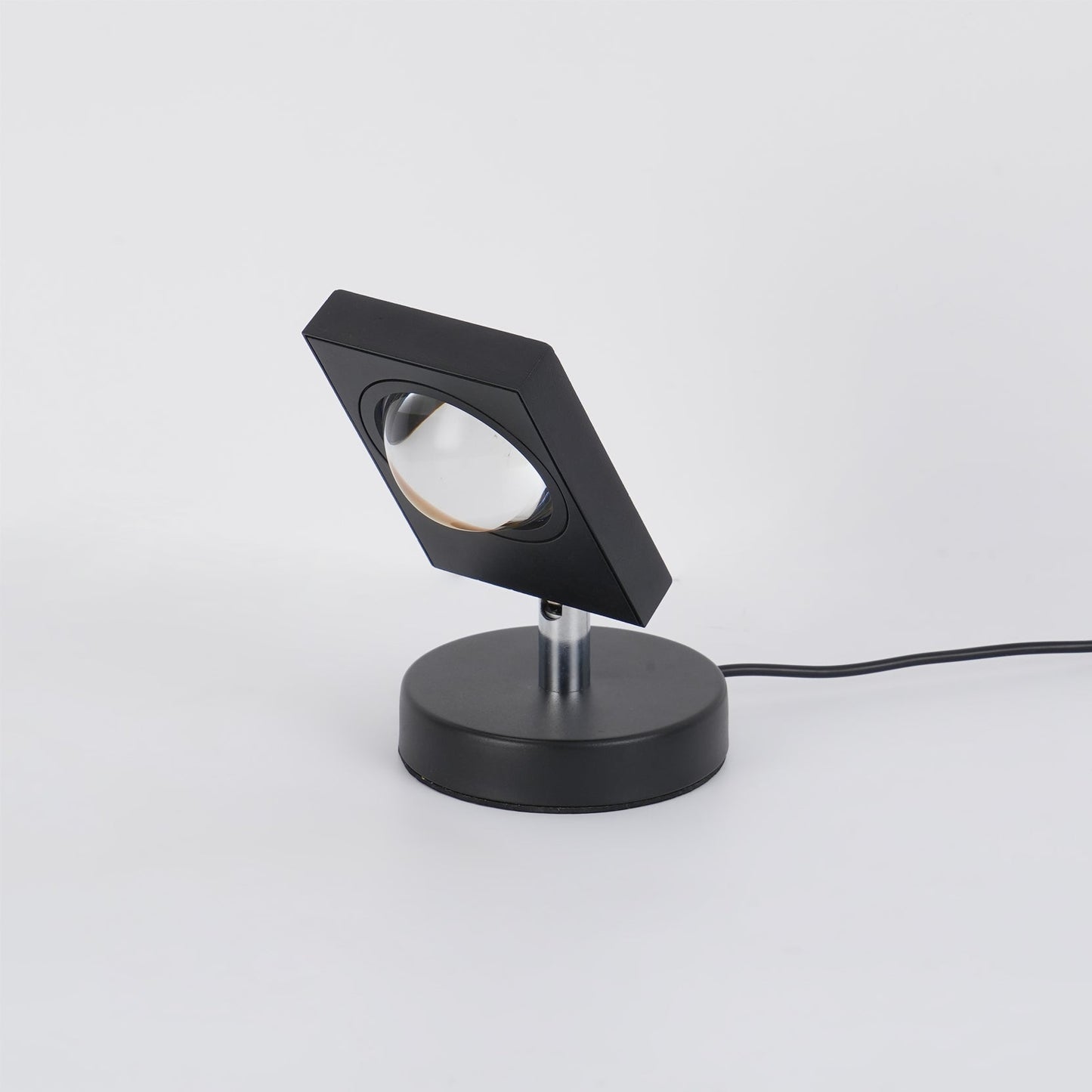 Stolní lampa Color Halo s projekcí kruhového světla