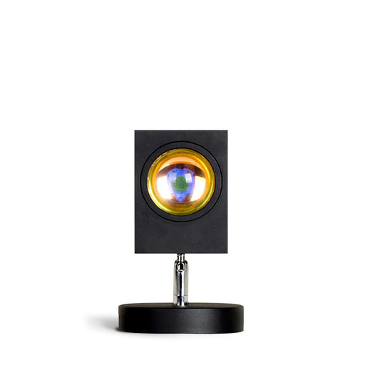 Stolní lampa Color Halo s projekcí kruhového světla