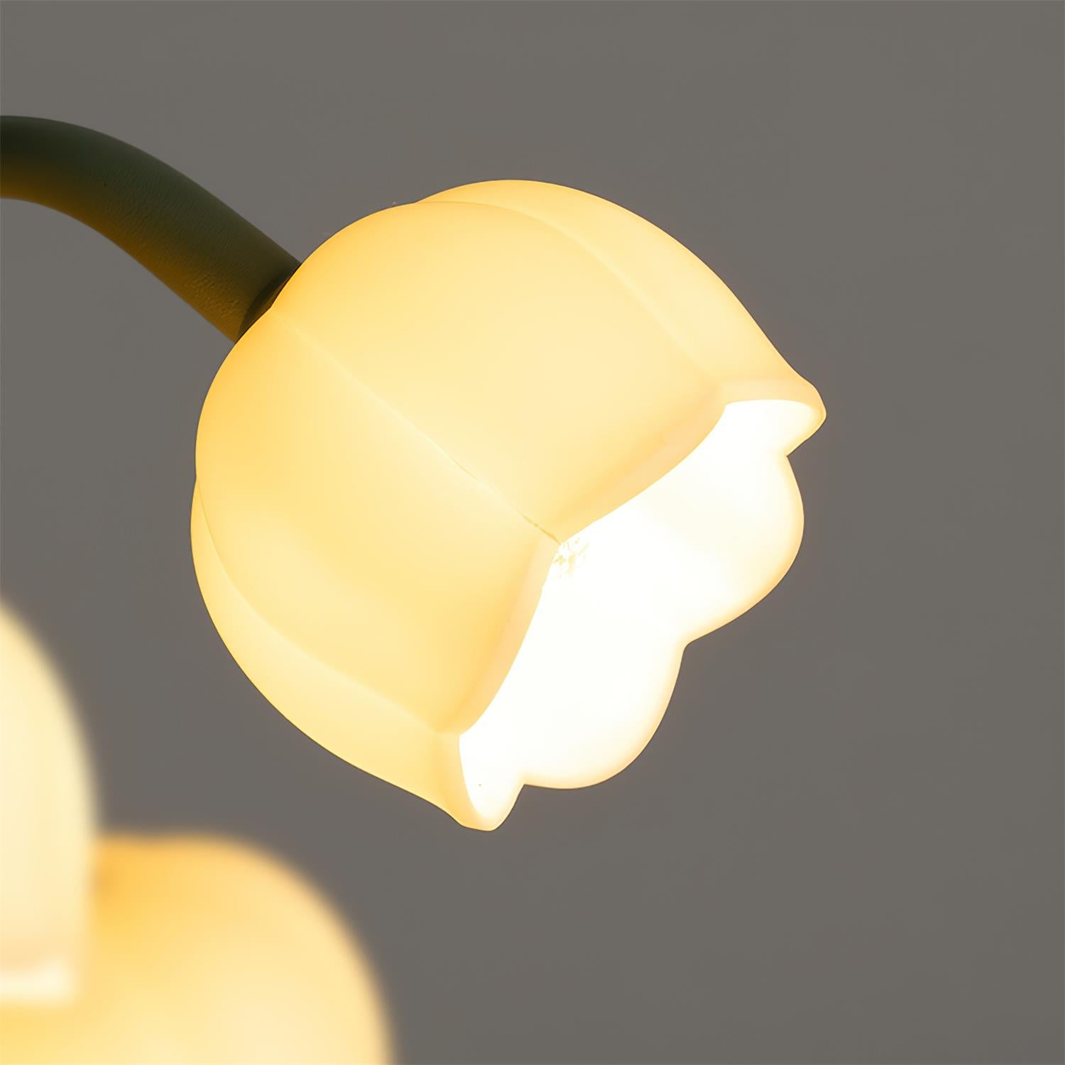 Stolní lampa Green Lily s květinovým designem