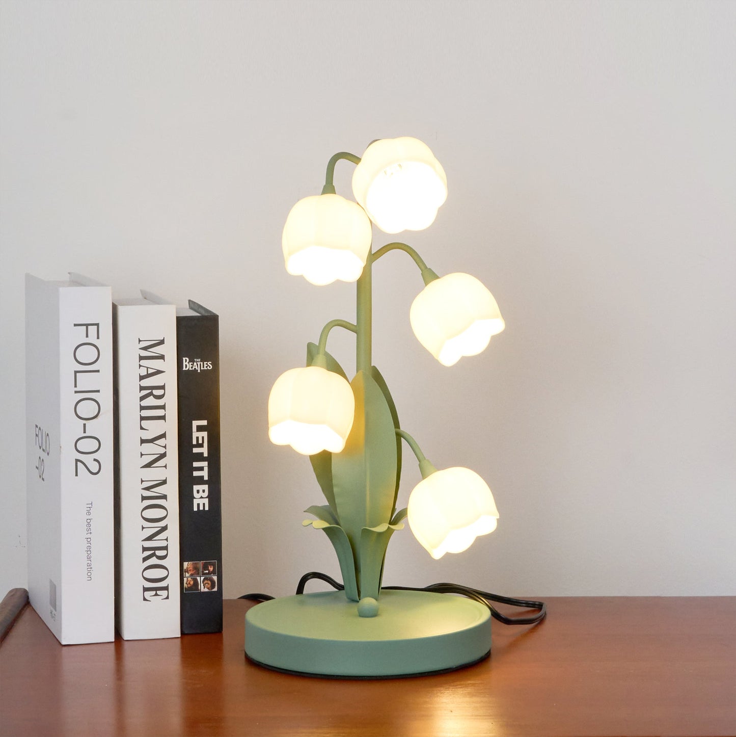Stolní lampa Green Lily s květinovým designem