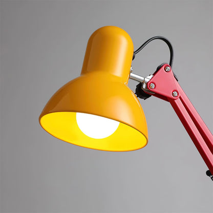 Stolní lampa s nastavitelným ramenem a tříbarevným designem