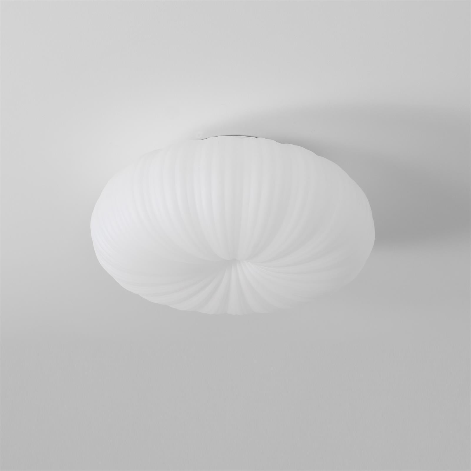 Stropní svítidlo s integrovanou LED a dálkovým ovládáním