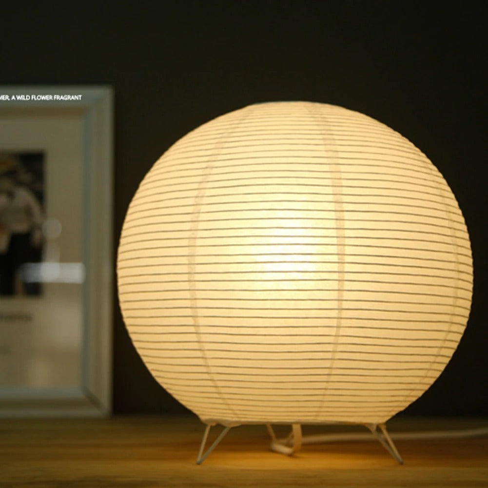 Stolní lampa s papírovou lucernou a LED světlem – japonský styl