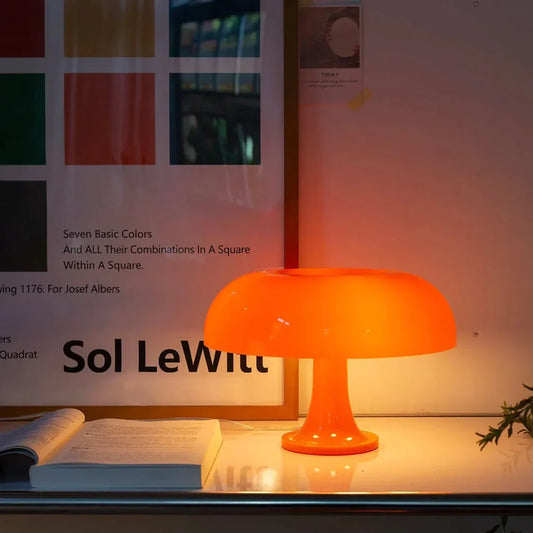 Elegantní a rozmarná houbová retro stolní lampa, útulná dekorace